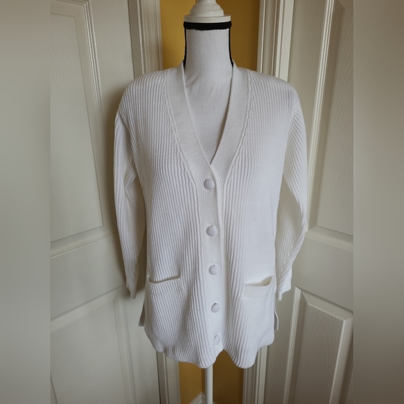 LIZ BAKER VINTAGE WHITE BUTTON DOWN SWEATER, SIZE M, PETITE - Picture 9 of 10
